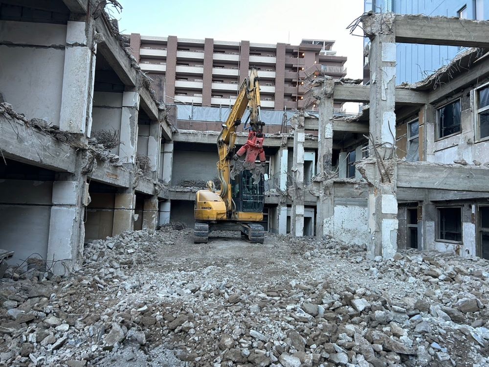 2025年最新版】大阪の解体工事の費用相場とは？木造・鉄骨・RC別に徹底